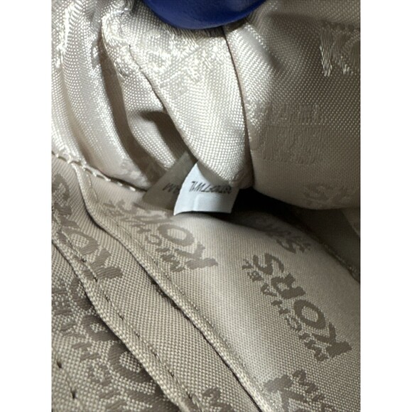 Michael Kors Wristlet Wallet Bright Camel Pebble Leather Gold LOGO - Picture 8 of 8